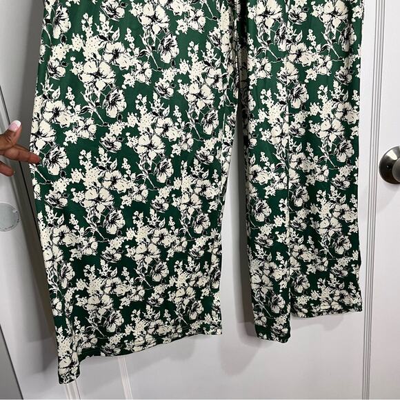 Hutch Anthropologie Wide Leg White and Green Floral Pull On Pants - Picture 6 of 16